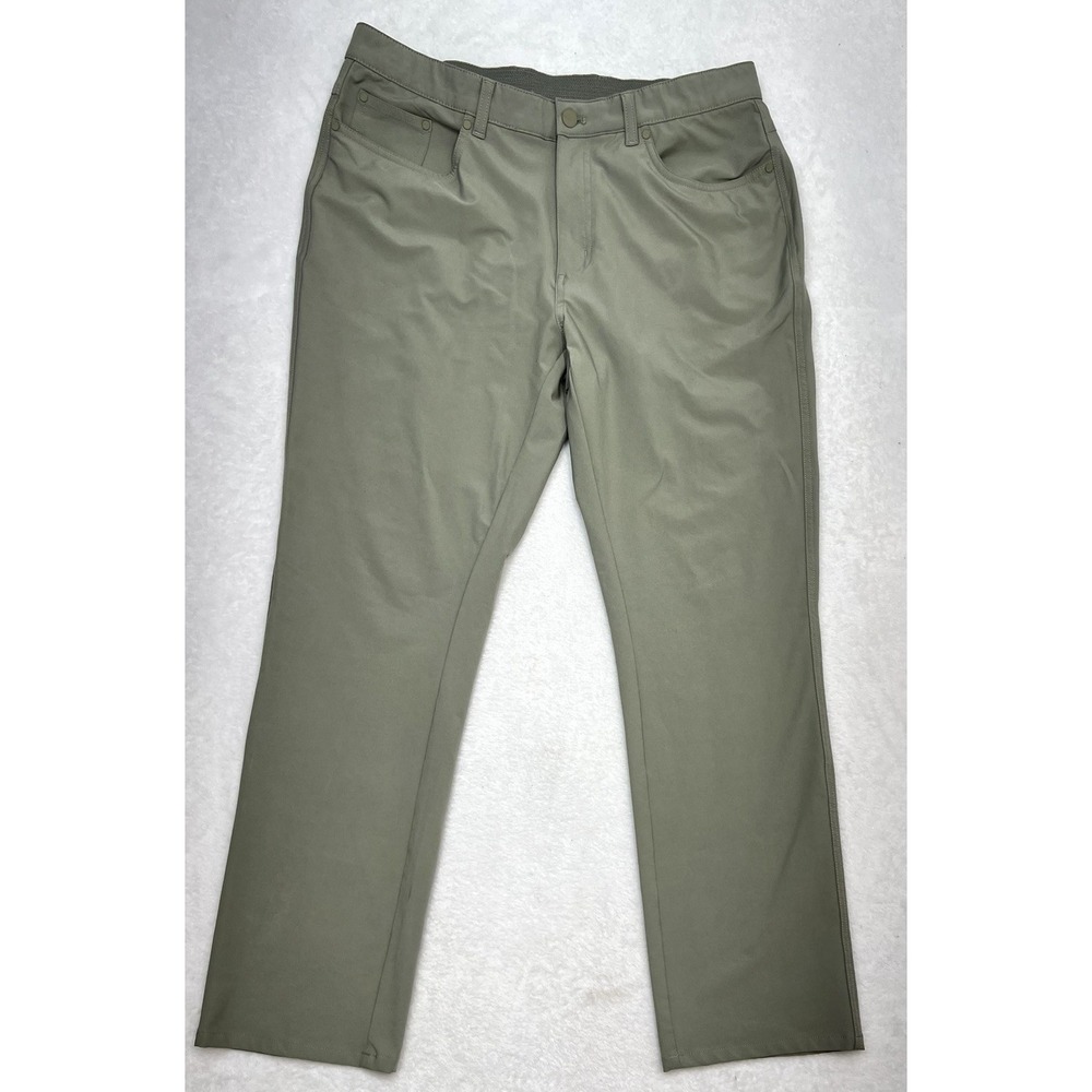 Greg Norman Mens Golf Pants 34x30 Green Stretch Performance Flat Front Khakis
